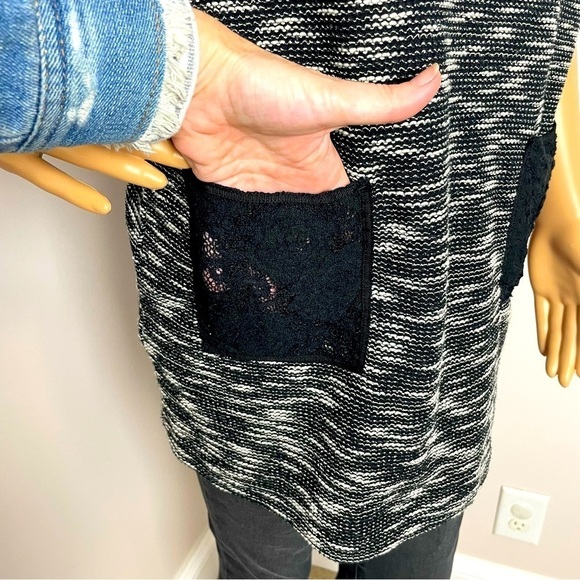 Anthropologie Postage Stamp Tunic Sweater – Lace Sleeves & Pockets – Small - Picture 4 of 11